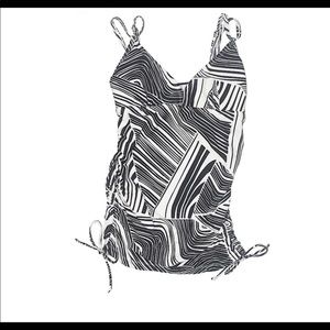 Black and white design swimsuit top